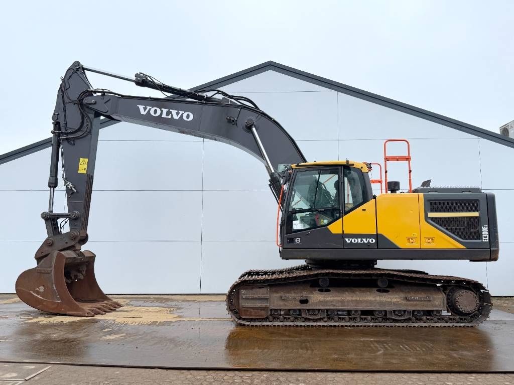 Volvo EC300EL - Hammer Lines / Quick Coupler / Camera