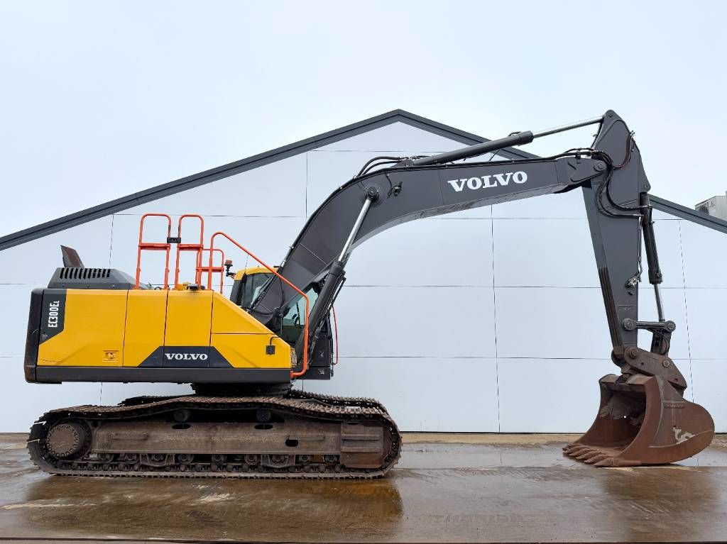 Volvo EC300EL - Hammer Lines / Quick Coupler / Camera