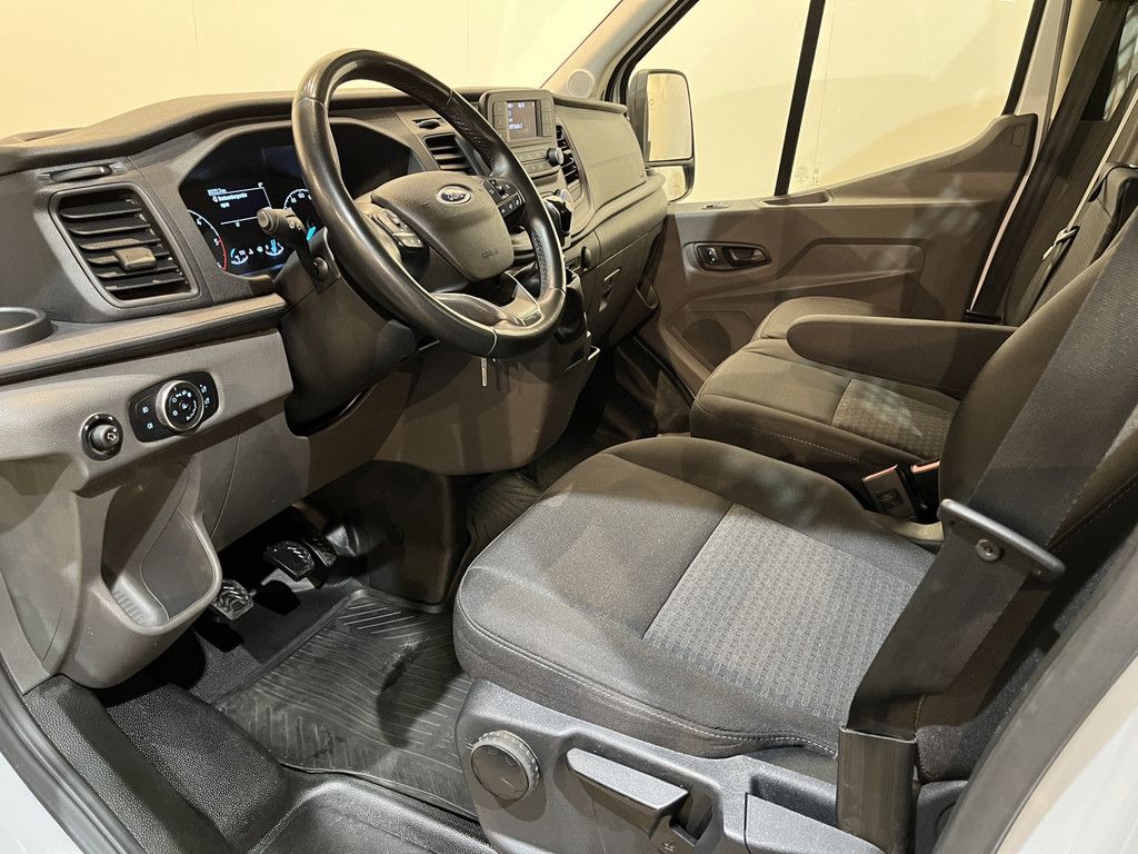 Ford Transit 2.0 TDCI L2 AWD 4X4 170 PK Open Laadbak / Euro 6 / Airco / Cruise Control / Trekhaak / Camera / 3-Zits / 20.000 KM !!