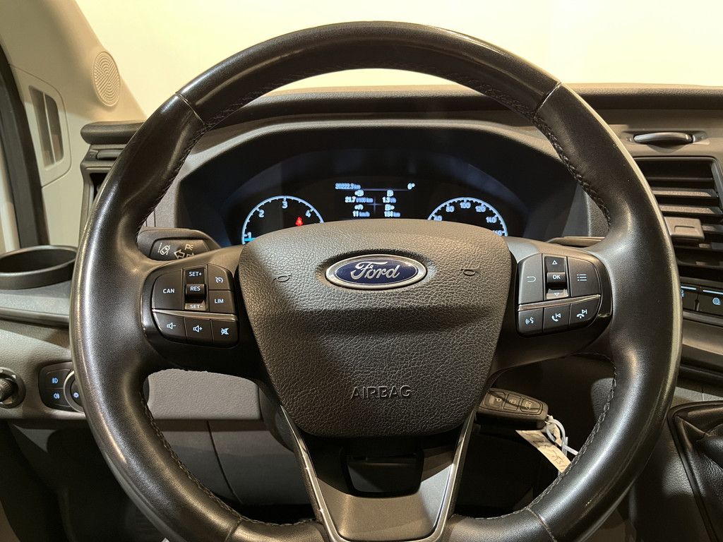 Ford Transit 2.0 TDCI L2 AWD 4X4 170 PK Open Laadbak / Euro 6 / Airco / Cruise Control / Trekhaak / Camera / 3-Zits / 20.000 KM !!