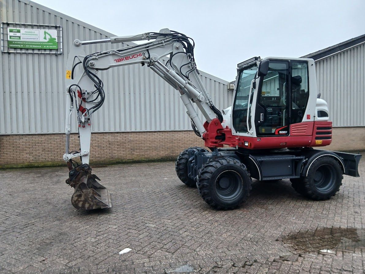 Takeuchi TB295W