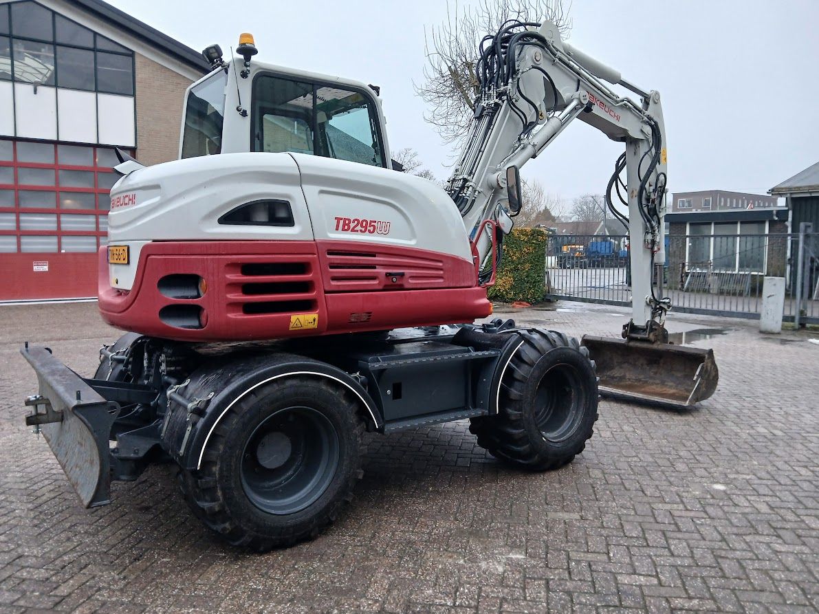 Takeuchi TB295W
