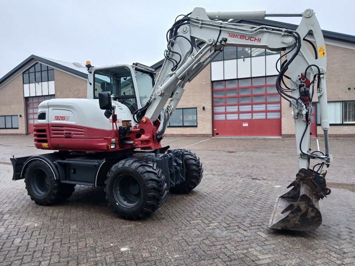 Takeuchi TB295W