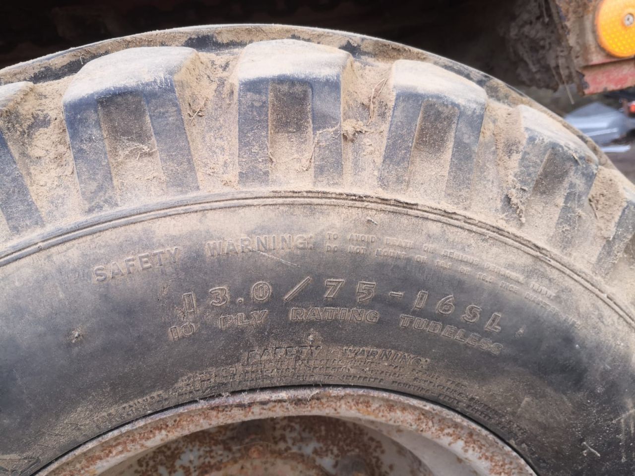 Strautmann Ladeblitz LBF 313 L opraapwagen met kenteken