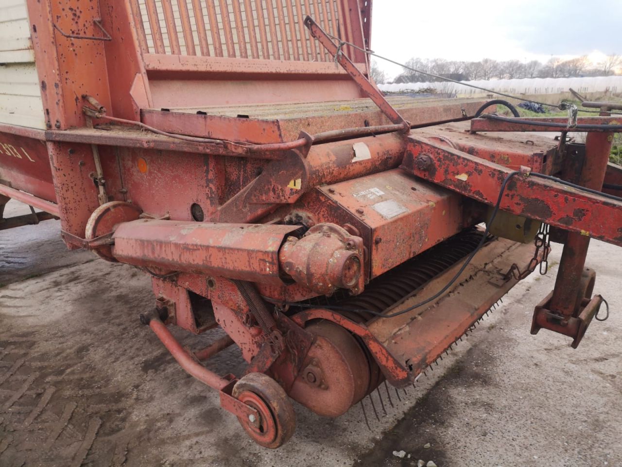 Strautmann Ladeblitz LBF 313 L opraapwagen met kenteken