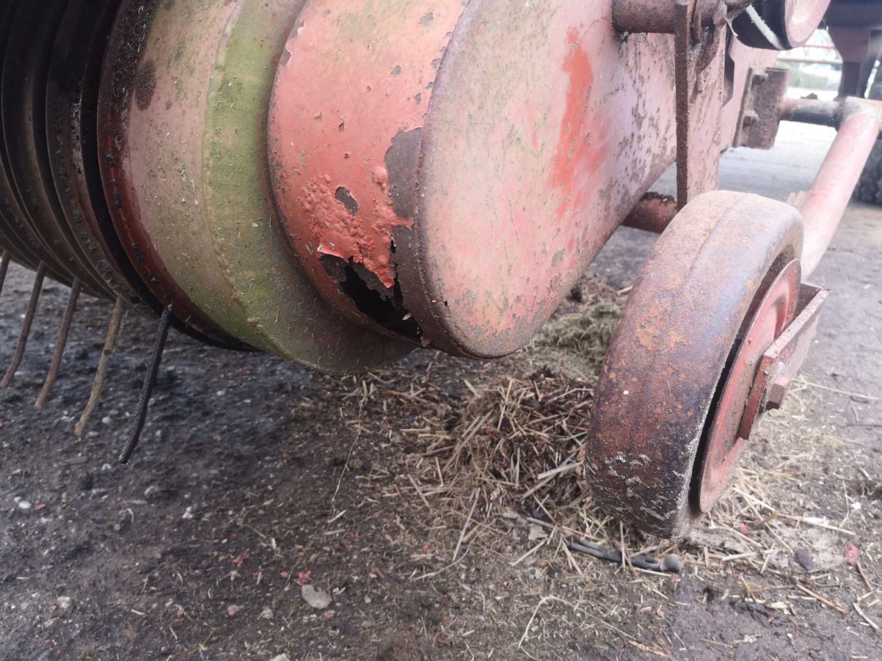 Strautmann Ladeblitz LBF 313 L opraapwagen met kenteken