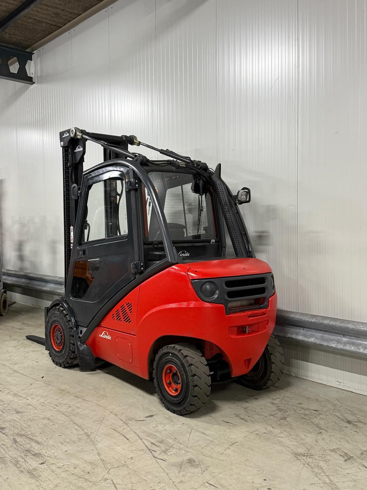 Heftruck linde h30-01 bouwjaar 2012 8200 uur.