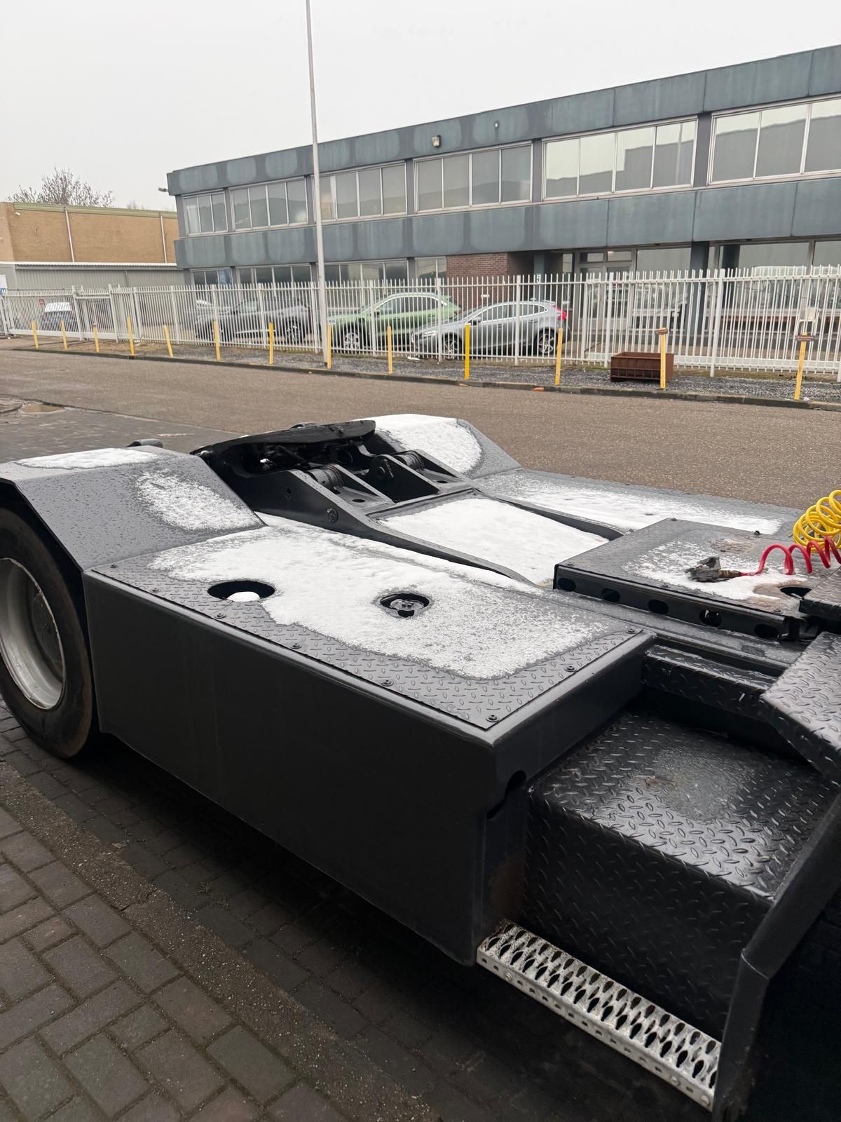 Turminal trekker MOL bj 11-2005 8000 uur