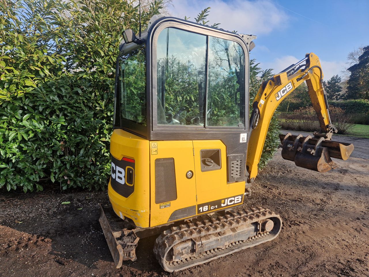 JCB minigraver en yanmar minigraver