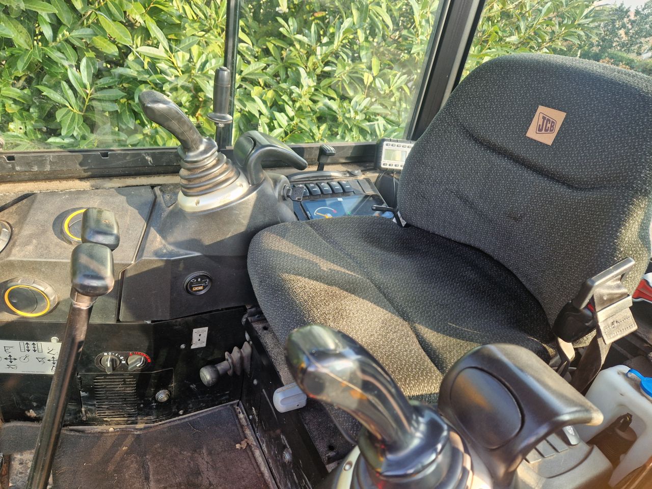 JCB minigraver en yanmar minigraver