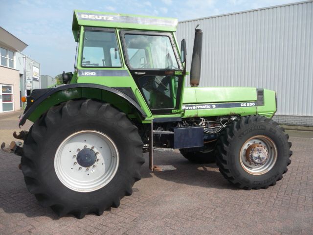 Deutz dx 230