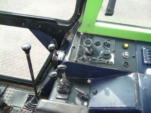 Deutz dx 230