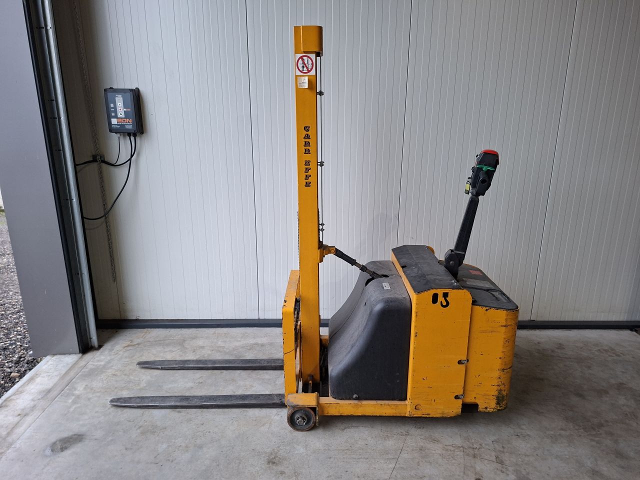 Stapelaar / heftruck hefvermogen 600 kg carr effe