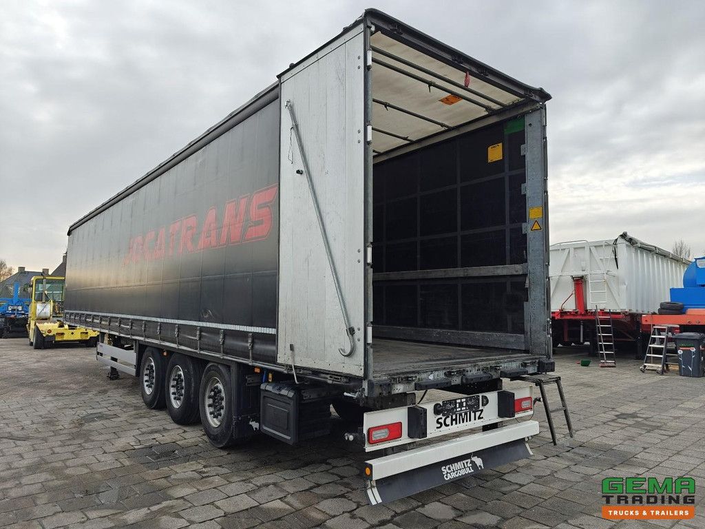 Schmitz Cargobull SCB S3 3-axle Schmitz - Sliding tarpaulin/roof - Disc brakes - Toolbox - 06/2026 MOT