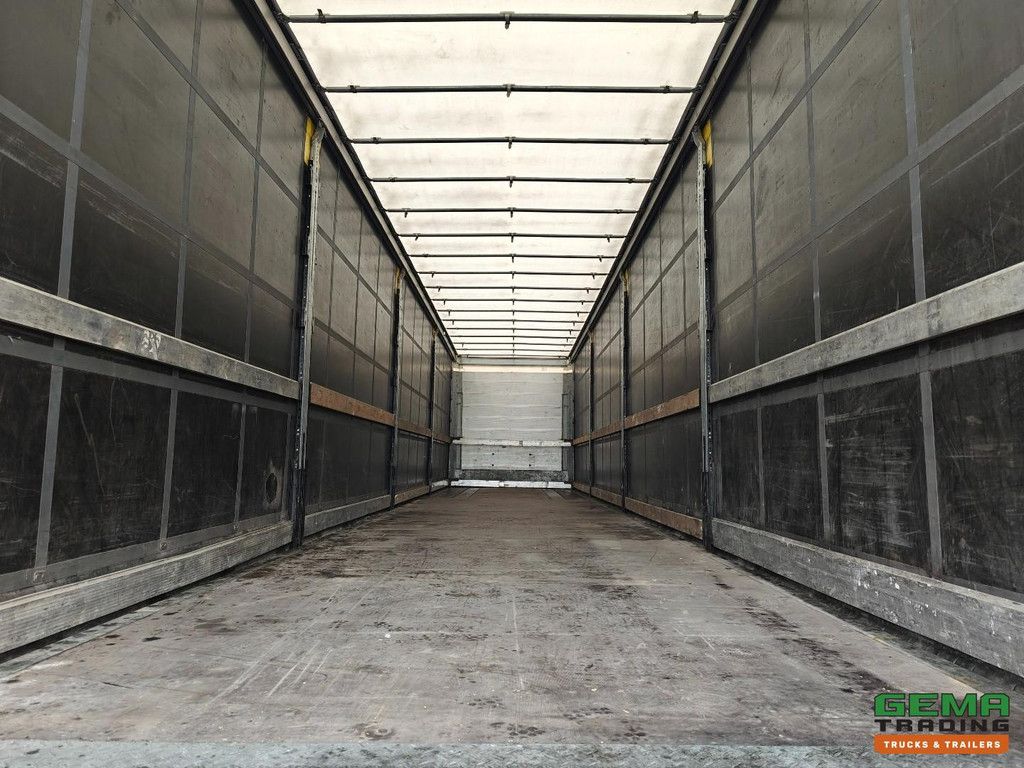 Schmitz Cargobull SCB S3 3-axle Schmitz - Sliding tarpaulin/roof - Disc brakes - Toolbox - 06/2026 MOT