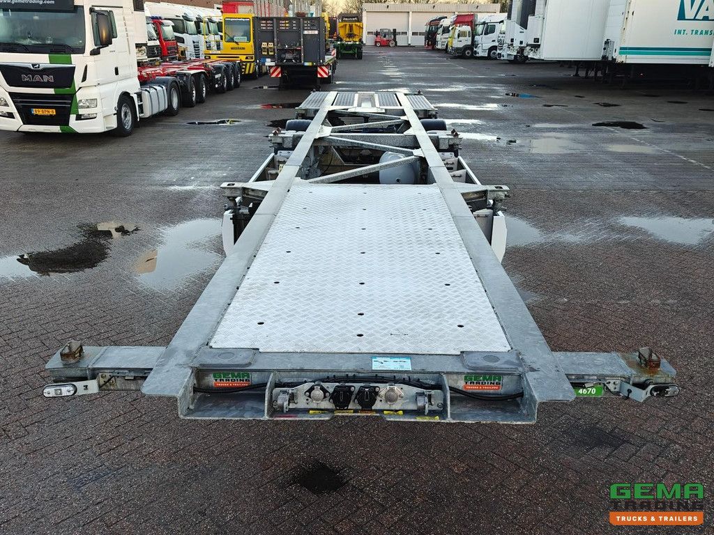 Van Hool A3C002 3-axle JOST - Lift axle - Galvanized - ADR - Stainless steel drip tray - Alcoa - 20/30/40 ft - 4460 kg