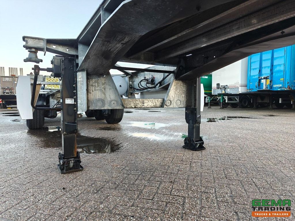 Van Hool A3C002 3-axle JOST - Lift axle - Galvanized - ADR - Stainless steel drip tray - Alcoa - 20/30/40 ft - 4460 kg