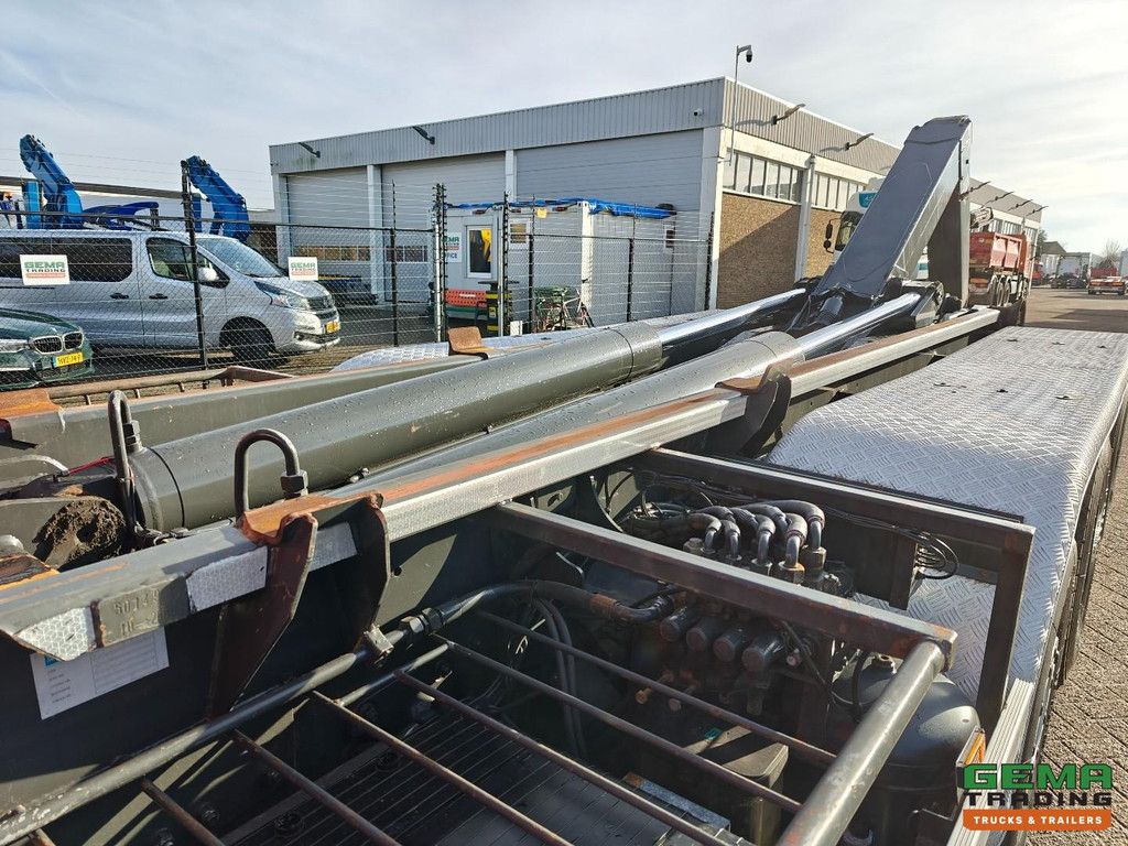 DAF FAK CF85.410 8x2/4 Schlafkabine Euro 5 – Hakenliftsystem VDL S25-5900 25T – Hub-/Anhängerachse – SmartTacho