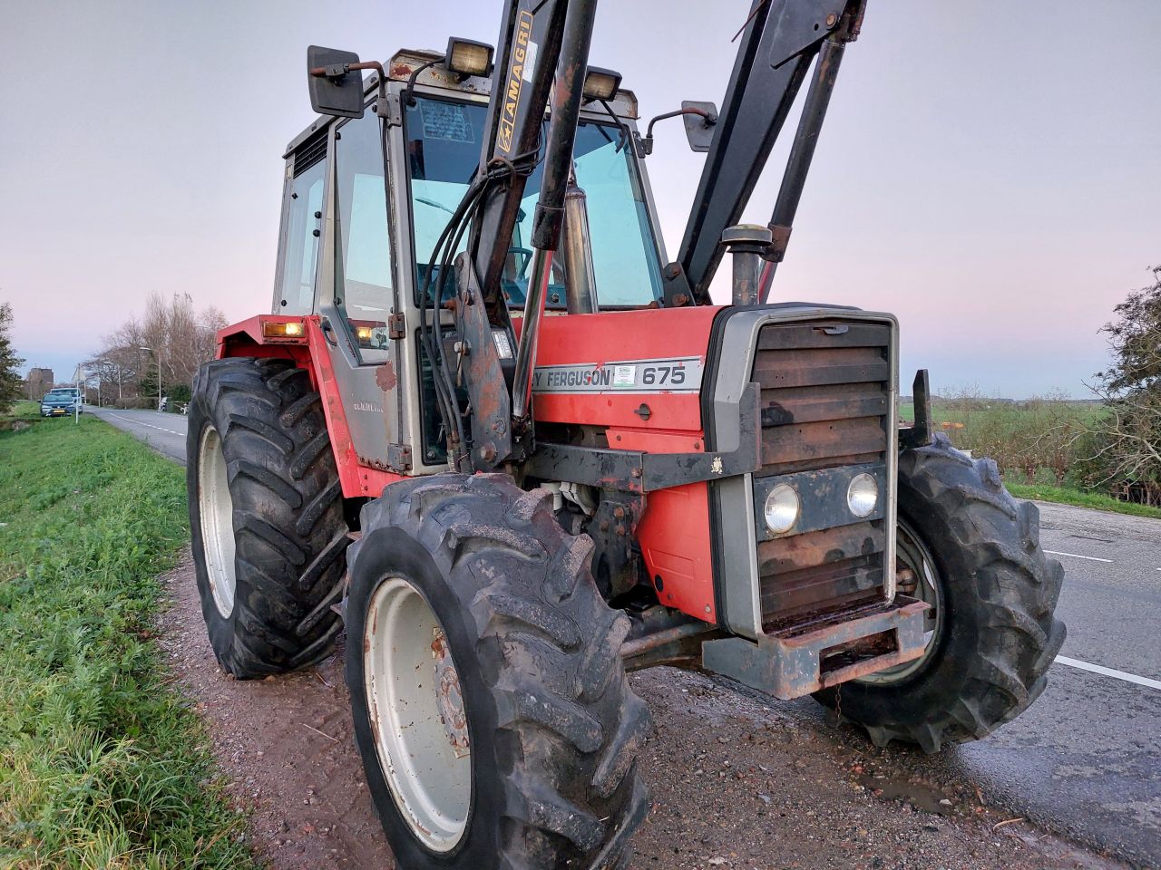 Massey Ferguso 675 met voorlader