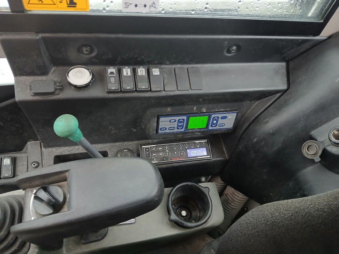 Takeuchi TB295W 2022 2120 uur