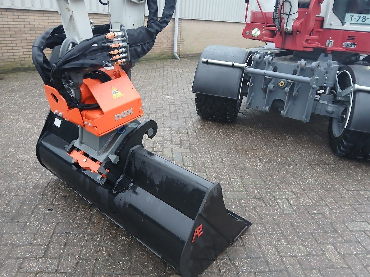 Takeuchi TB395W 350 uur