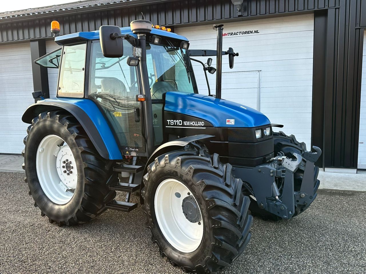 New Holland TS 110