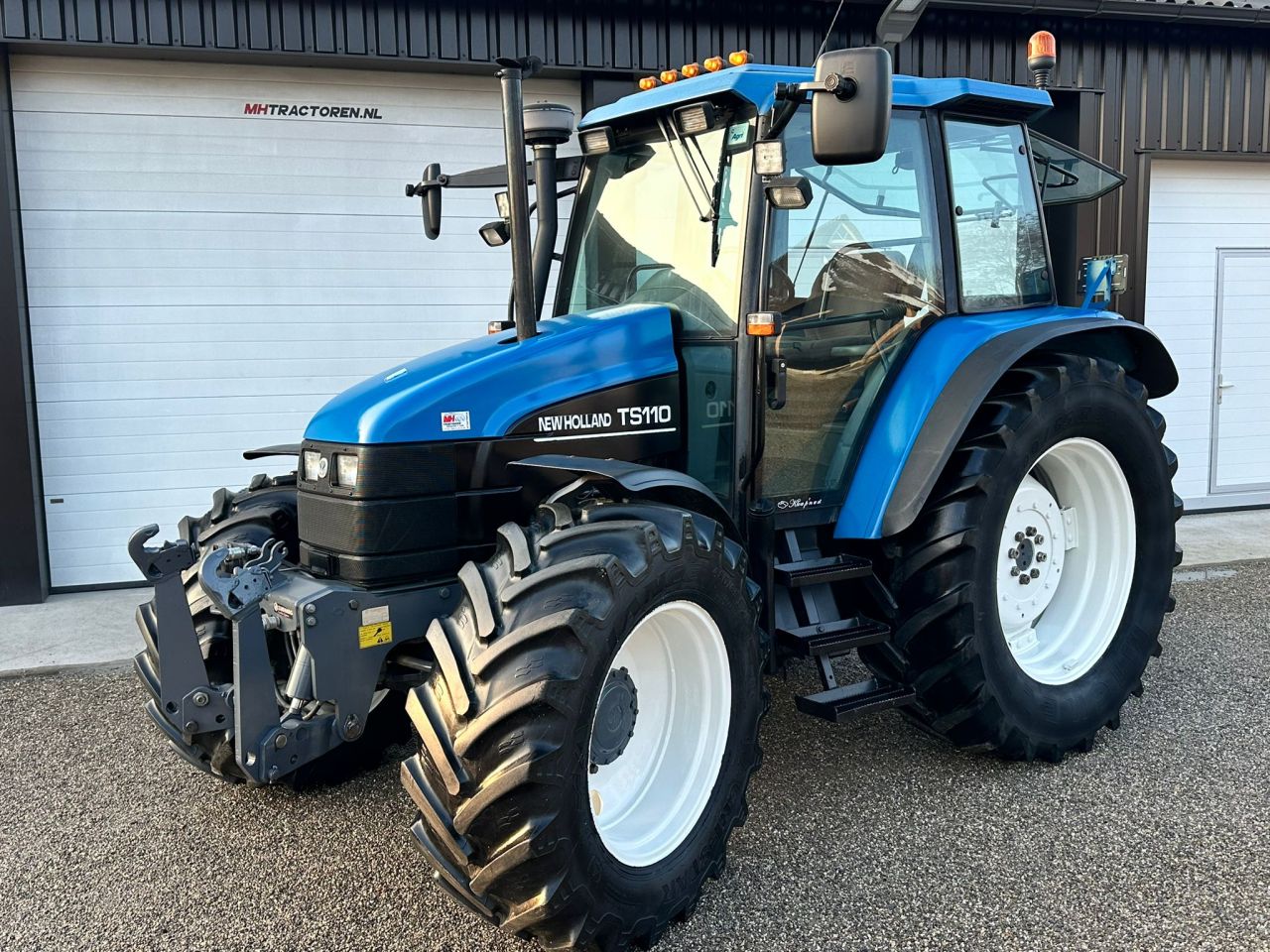 New Holland TS 110