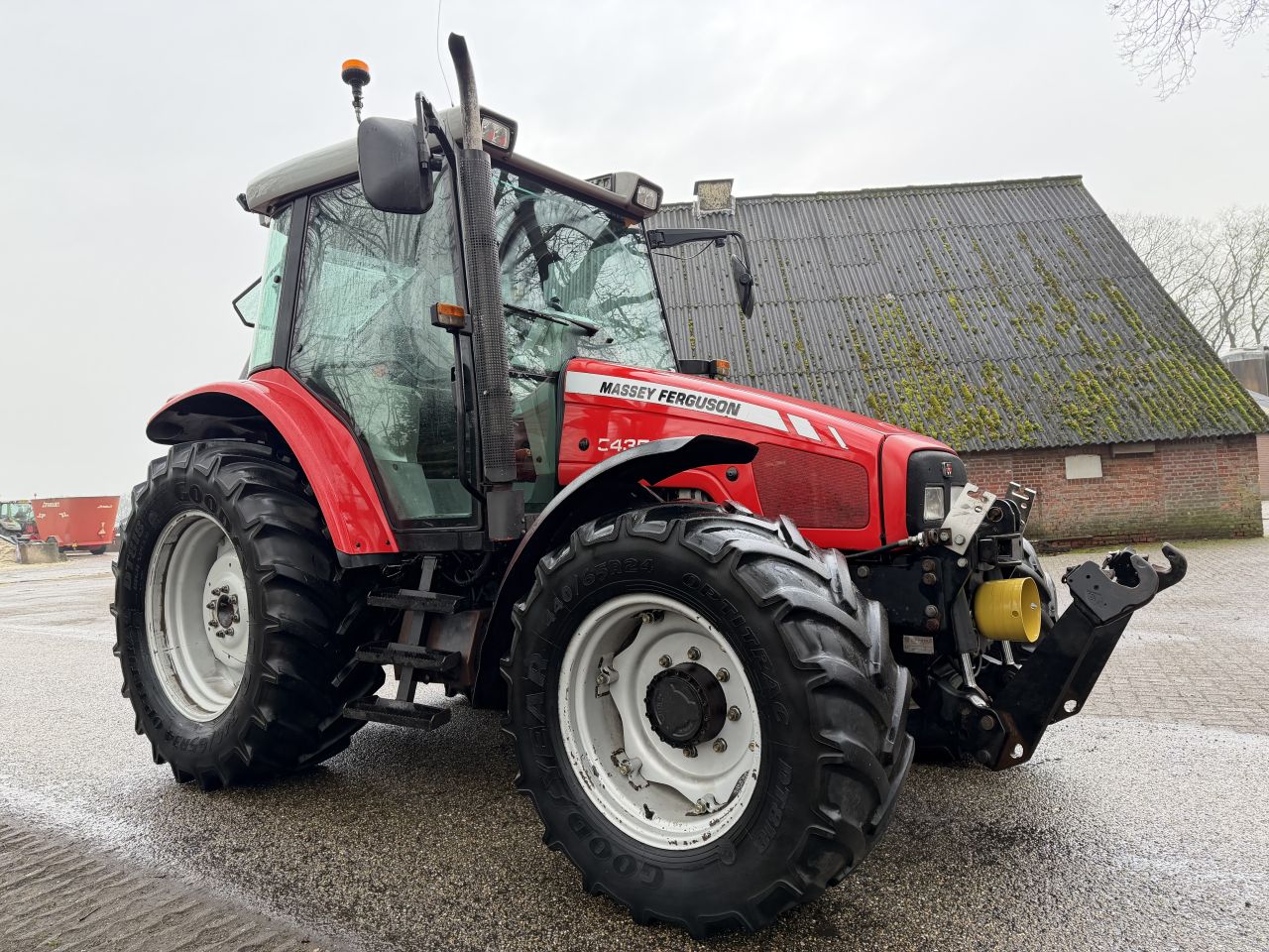 Massey Ferguson 5435