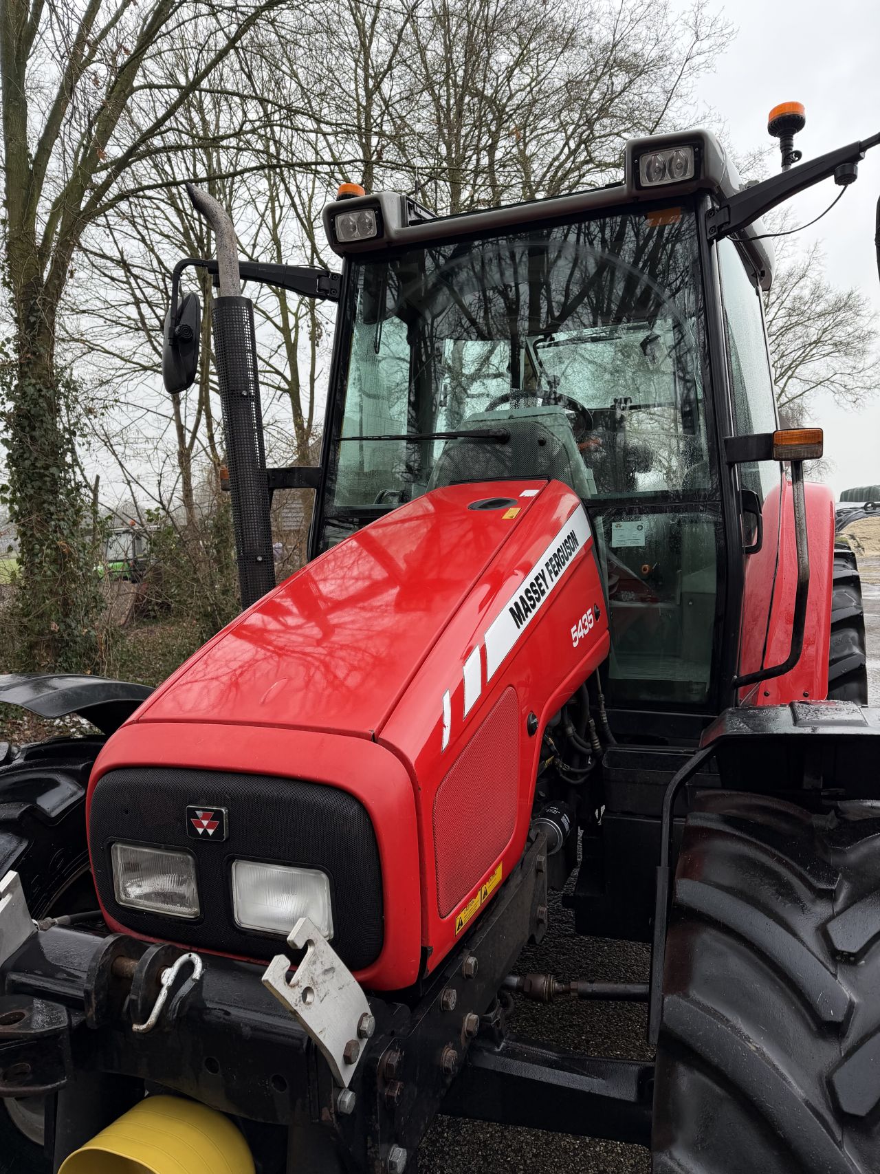 Massey Ferguson 5435