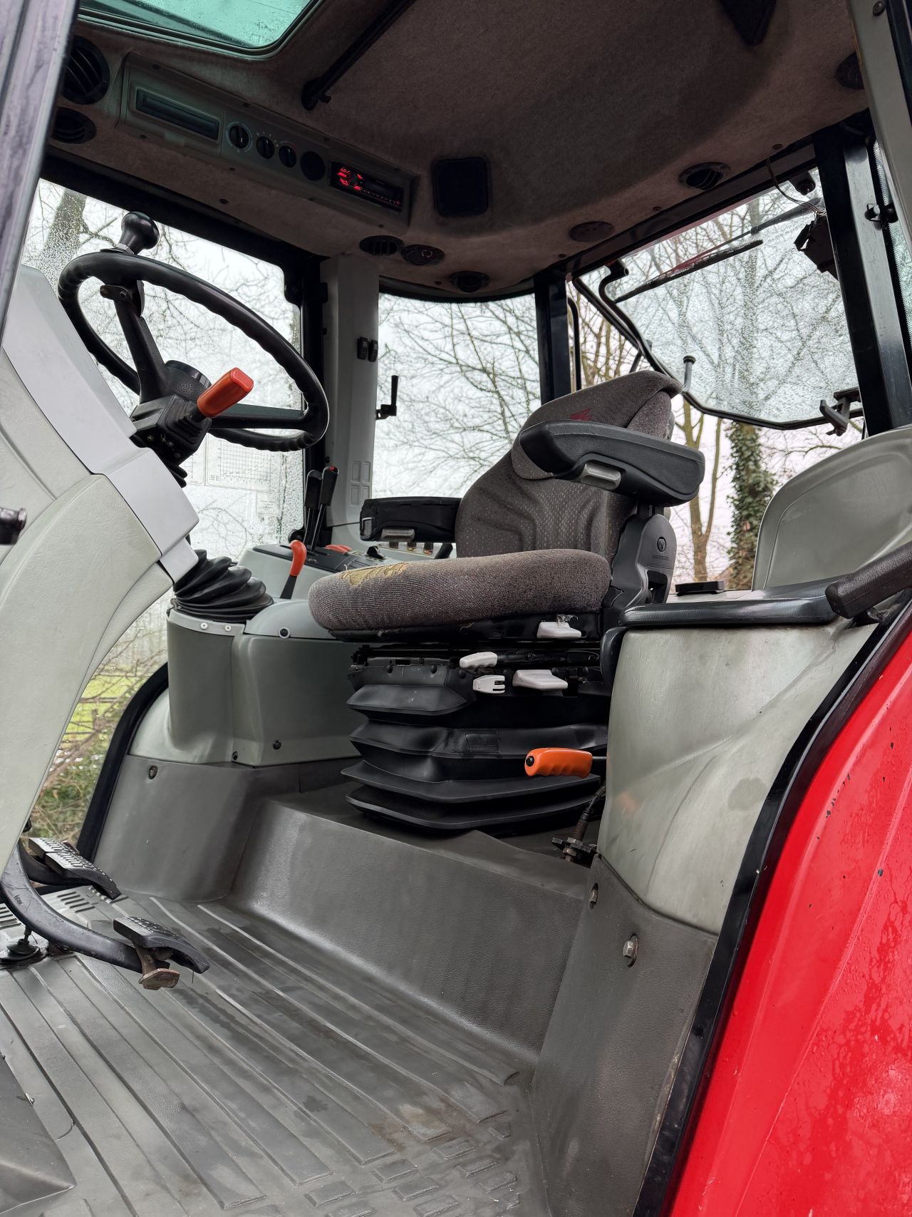 Massey Ferguson 5435