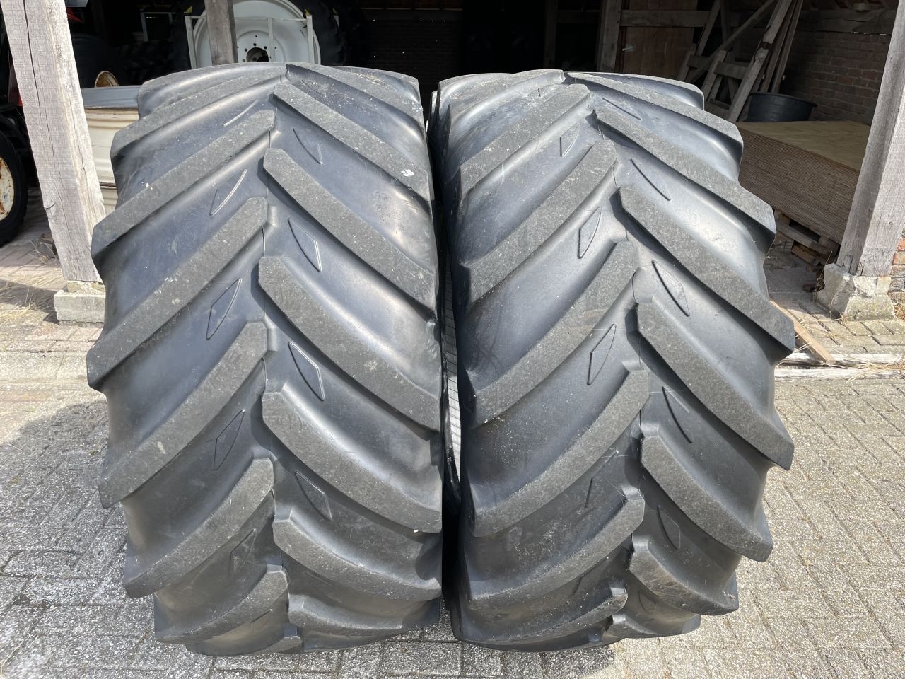 Michelin VF banden 710/60R42 en 600/60R30