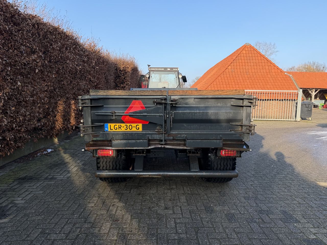 Vaia N10 kipper , achterklep met deuren!