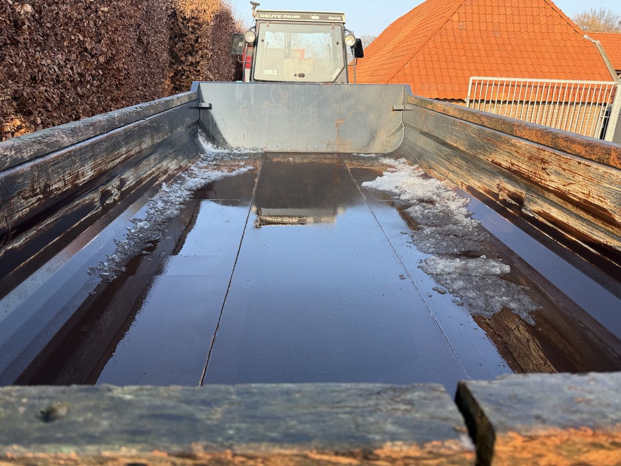 Vaia N10 kipper , achterklep met deuren!