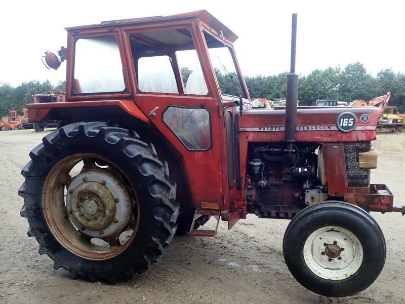 Massey Ferguson 165
