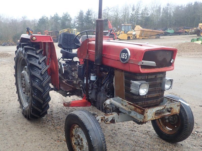 Massey Ferguson 165