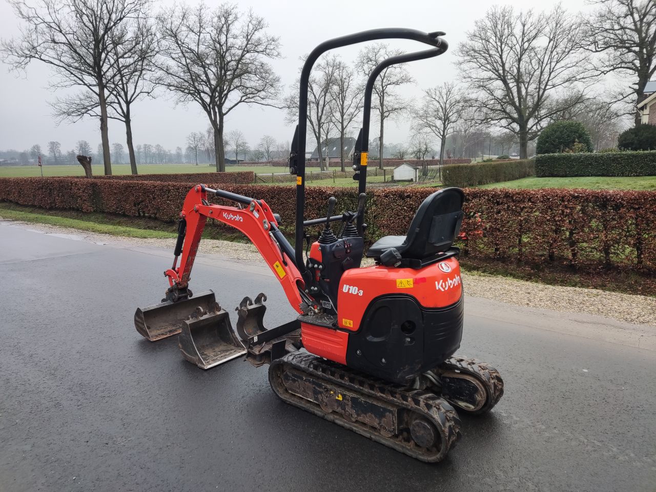 KUBOTA minigraver (type U10-3, 2014, 997 uur, 3 bakken)
