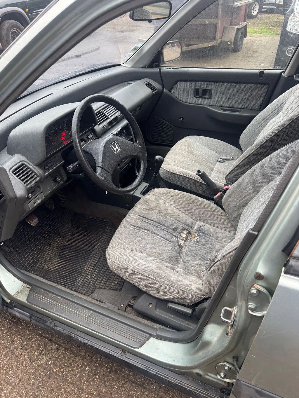 Honda Civic **PETROL-BENZINE**