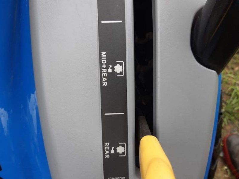 New Holland Boomer 25 C