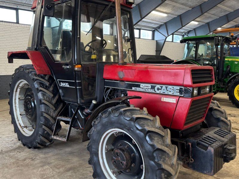 Case IH 844