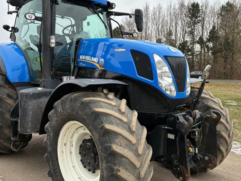 New Holland T7.270 AC Supersteer