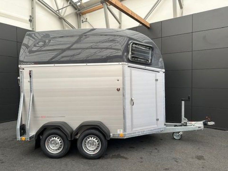 Böckmann Pferdeanhänger Champion Esprit ECO 2,4to
