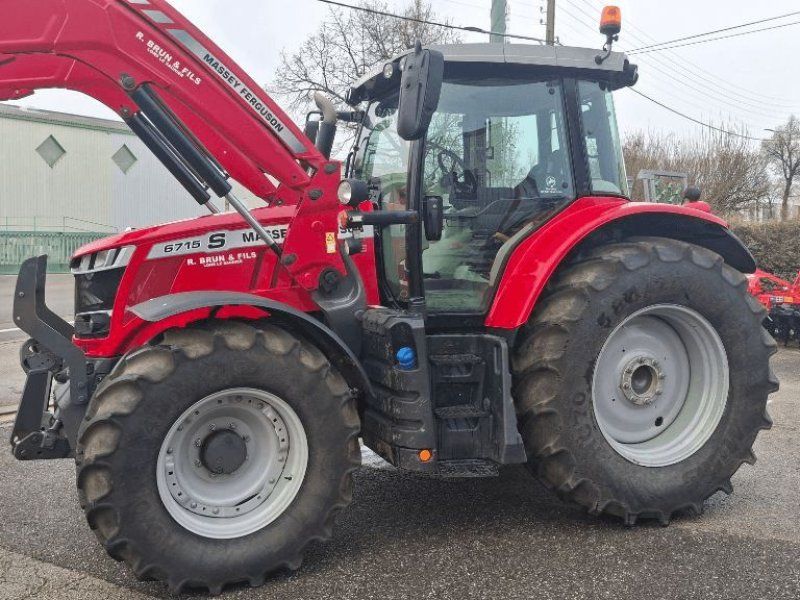 Massey Ferguson 6715S