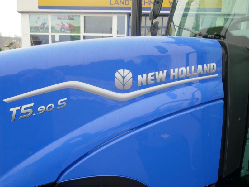 New Holland T5.90S Powershuttle
