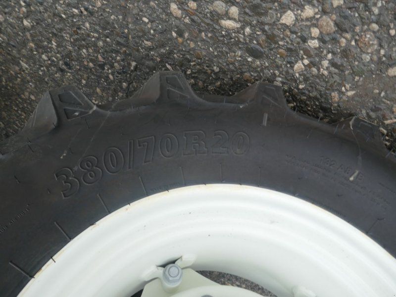 New Holland T5.90S Powershuttle