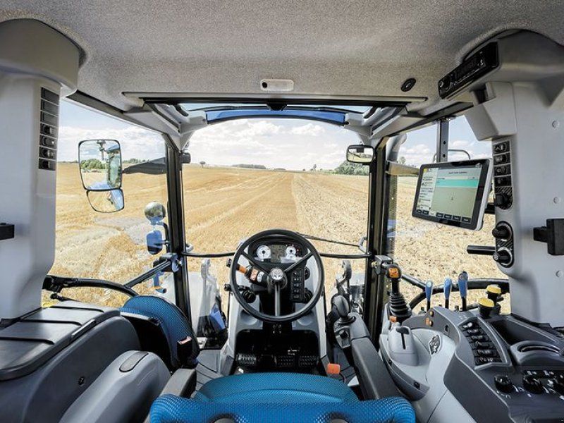 New Holland T5.100 Electro Command (IntelliShift)