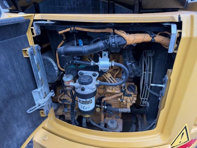 Caterpillar 3027 bj2021 1600u 2.8T Minigraver Minikraan ZGST