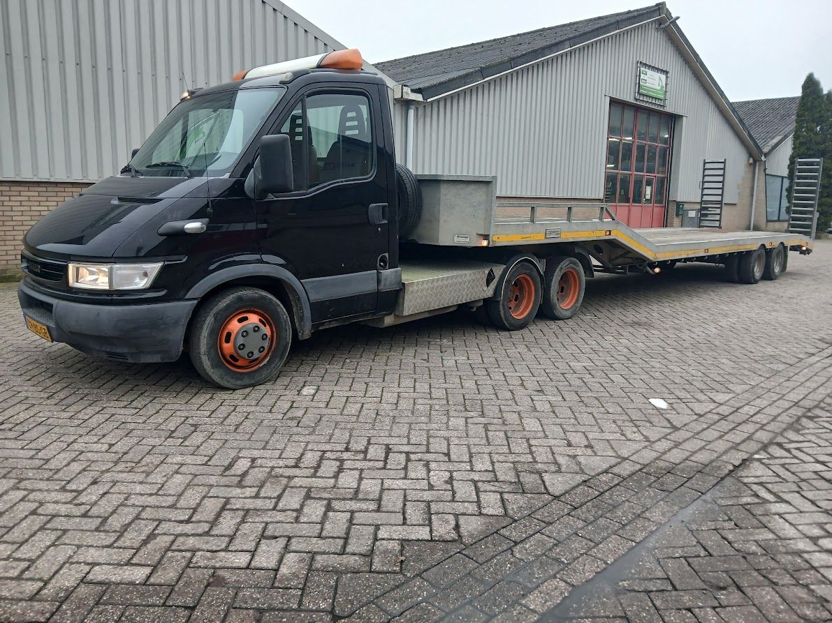Iveco 35C17 + Veldhuizen oplegger trailer ( Jeep Star ) BE Combi