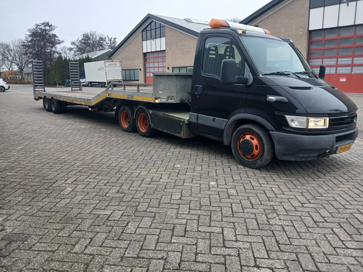Iveco 35C17 + Veldhuizen oplegger trailer ( Jeep Star ) BE Combi