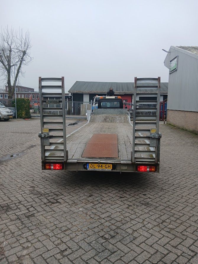 Iveco 35C17 + Veldhuizen oplegger trailer ( Jeep Star ) BE Combi