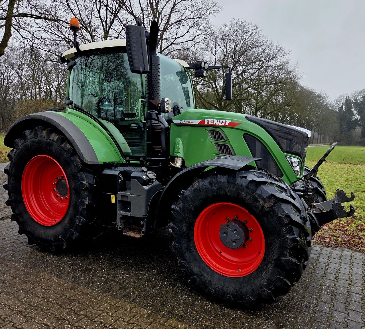 Fendt 718 vario profi